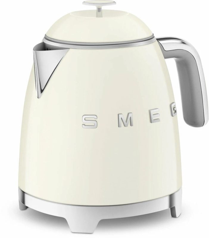 Чайник Smeg KLF05CREU, 1400Вт, пластик, объём 0,8л, цвет бежевый