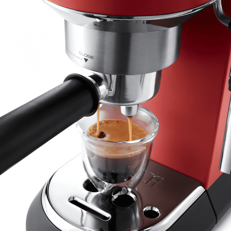 Рожковая кофеварка De'Longhi Dedica Style EC 685.R